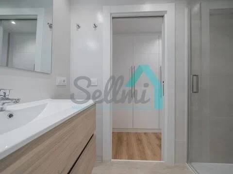 Piso de 114 m² en Oviedo