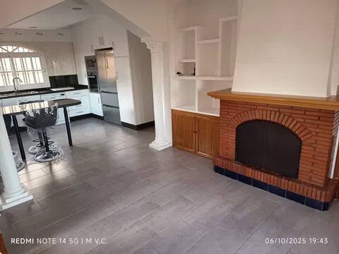 Casa de 250 m² a Casares