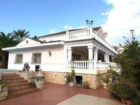 Casa de 450 m² en La Nucia