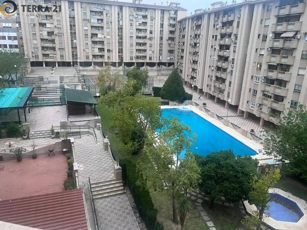 Piso de 100 m² en Jaén
