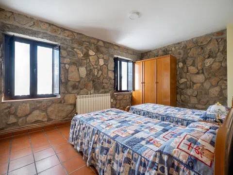 Casa de 169 m² en Gemuño
