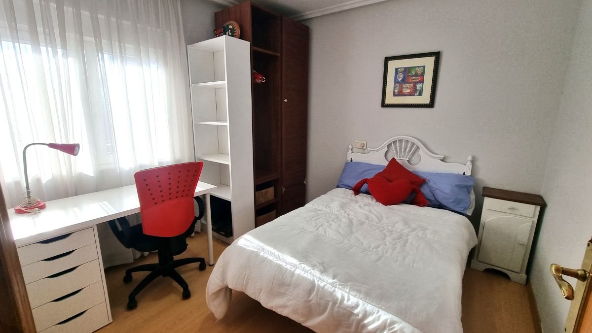 Piso de 95 m² en Oviedo