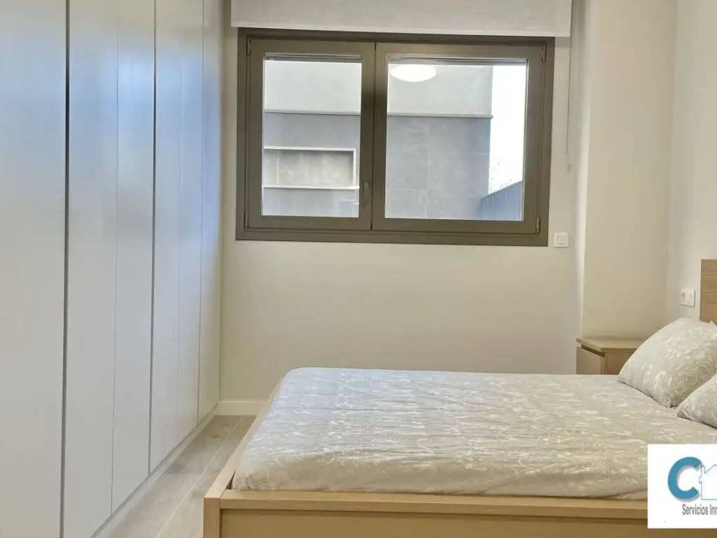 Piso de 80 m² en Pamplona