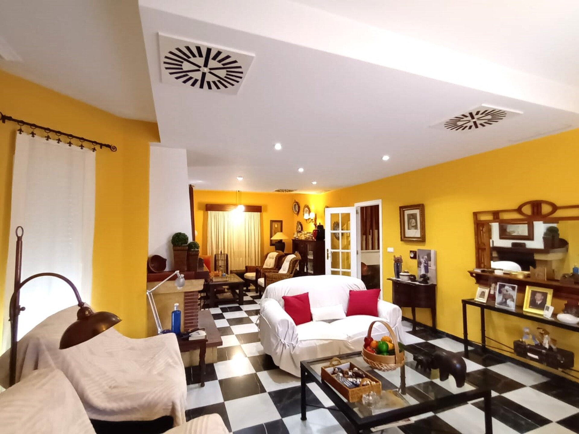 Casa de 2000 m² en Badajoz
