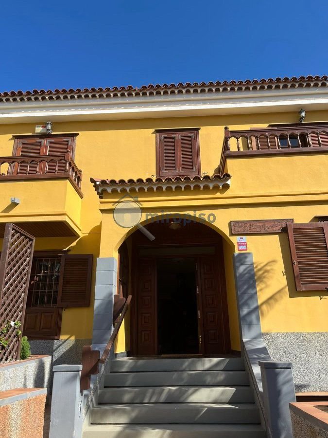 Casa de 633 m² en El Rosario