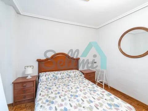 Piso de 107 m² en Oviedo