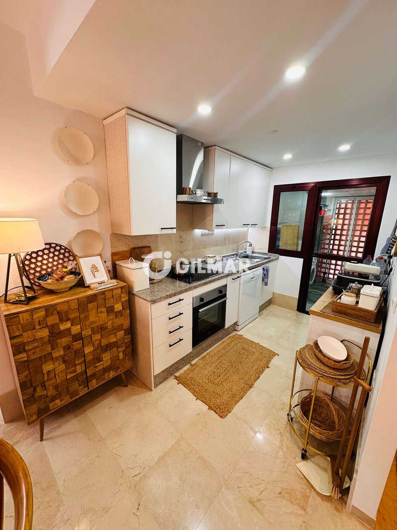 Piso de 250 m² en Luque