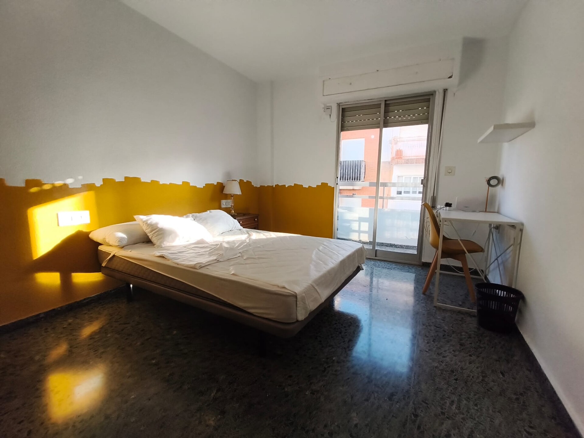 Habitació de lloguer, Burjassot