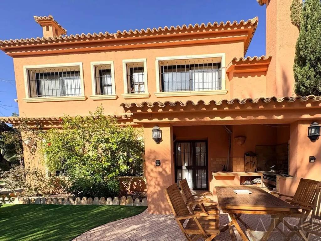 Casa de 450 m² en Benidorm