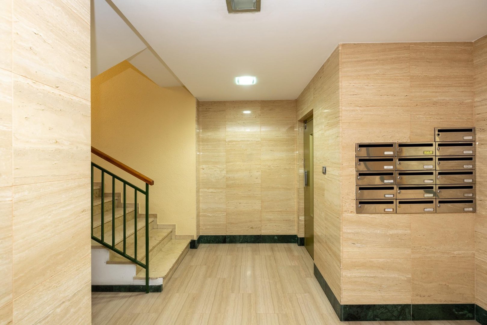 Piso de 137 m² en Granada