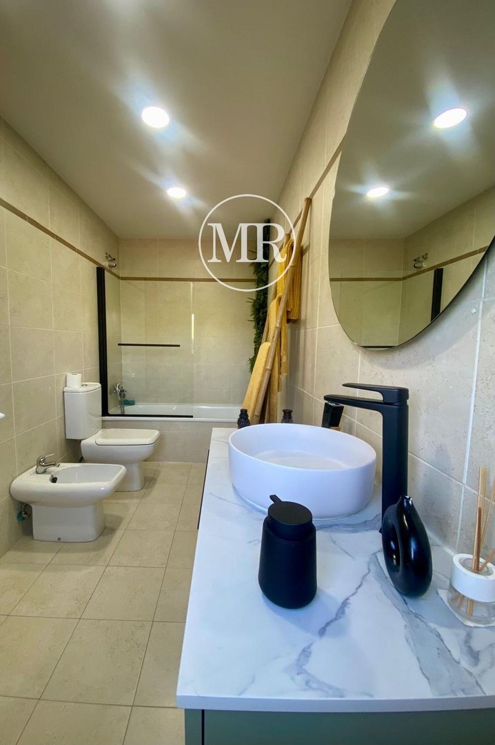 Appartement 210 m² à Monterrubio de Armuña