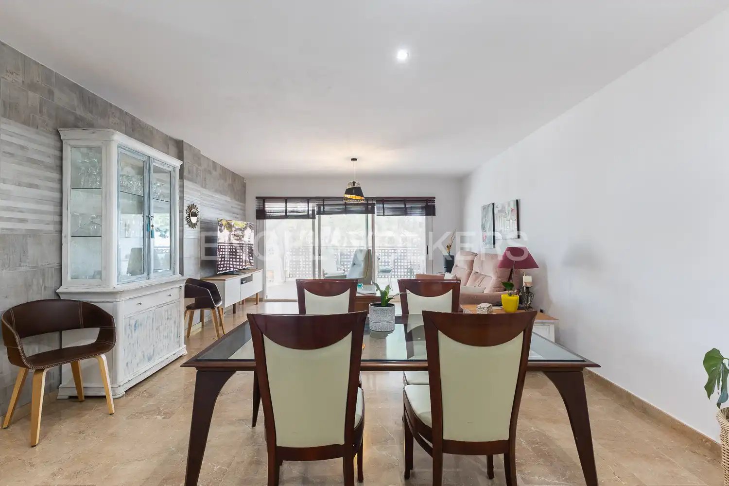 House 230 m² in Chiva
