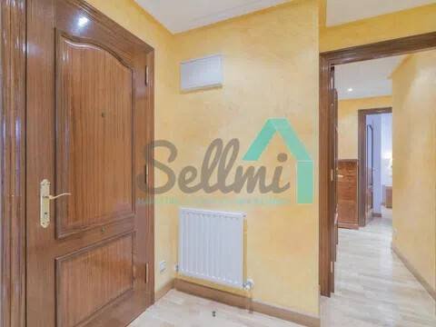 Pis de 83 m² a Oviedo