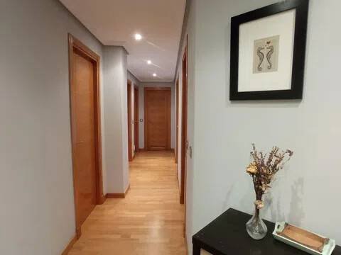 Piso de 93 m² en Oviedo