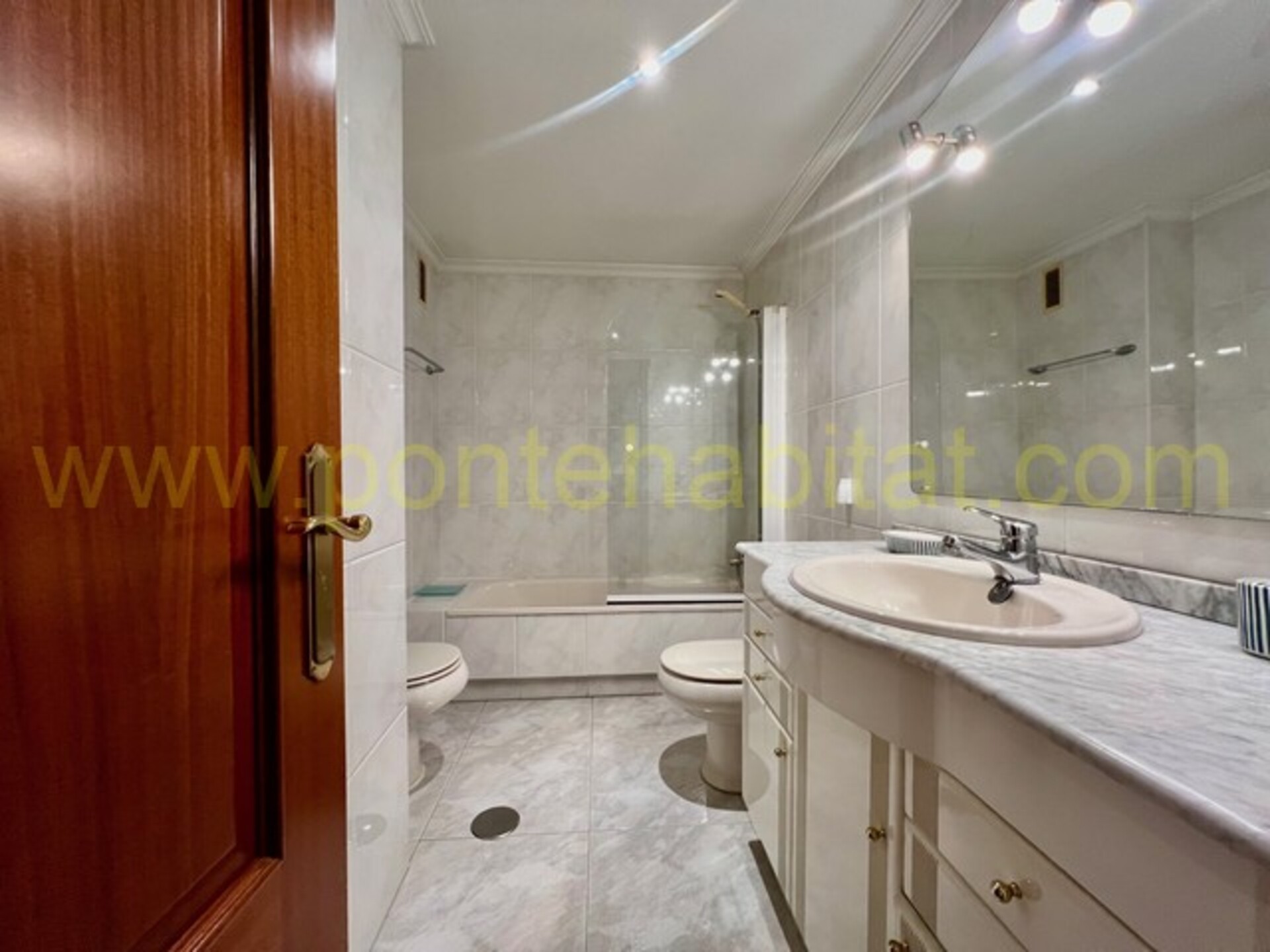 Piso de 115 m² en Pontevedra