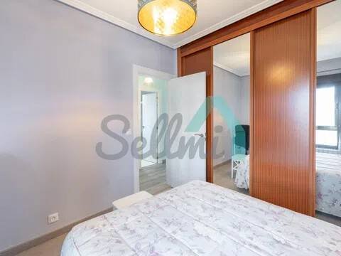 Piso de 80 m² en Oviedo