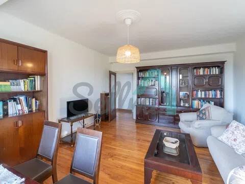 Piso de 212 m² en Oviedo