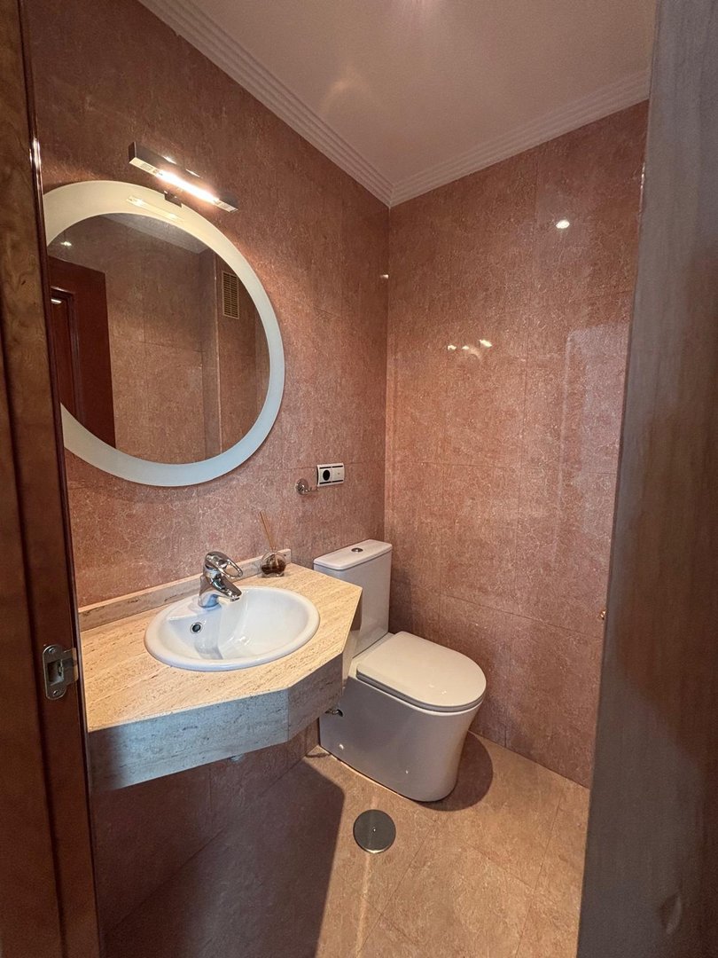 Piso de 140 m² en Granada
