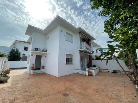 Casa de 233 m² en Sevilla