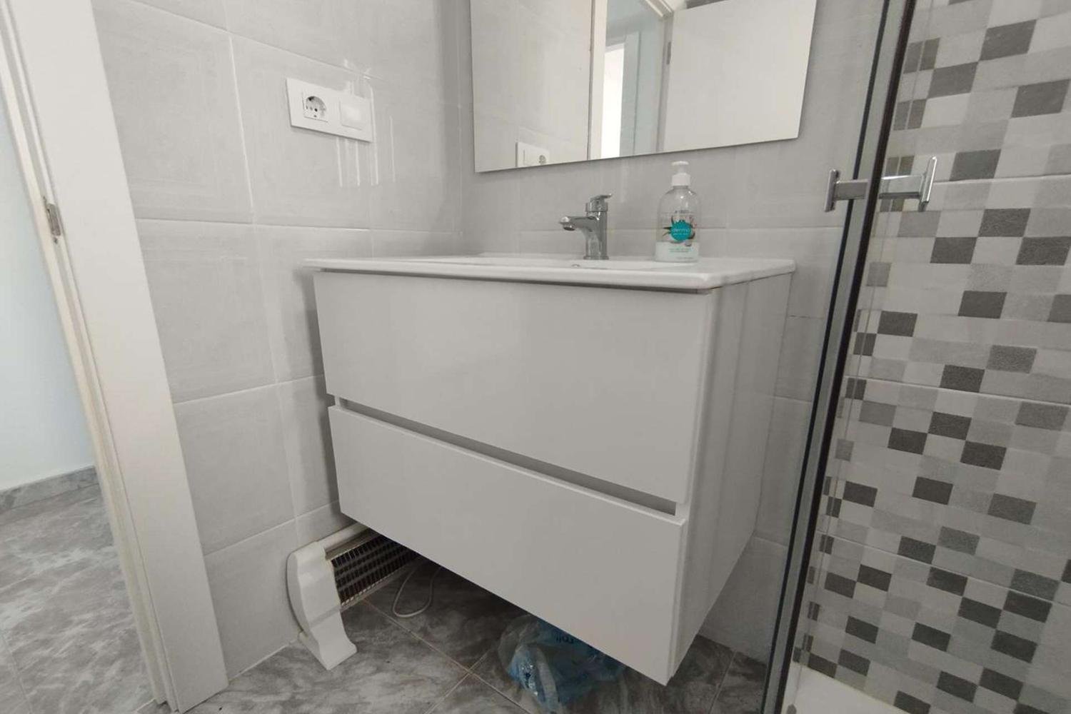 Zimmer 100 m², Valencia