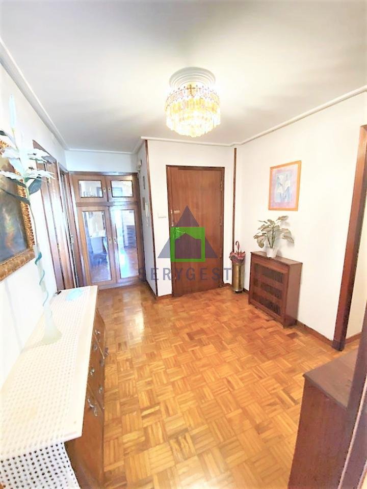 Piso de 130 m² en Ourense