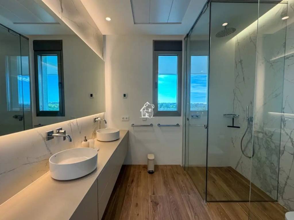 Pis de 360 m² a Oriola