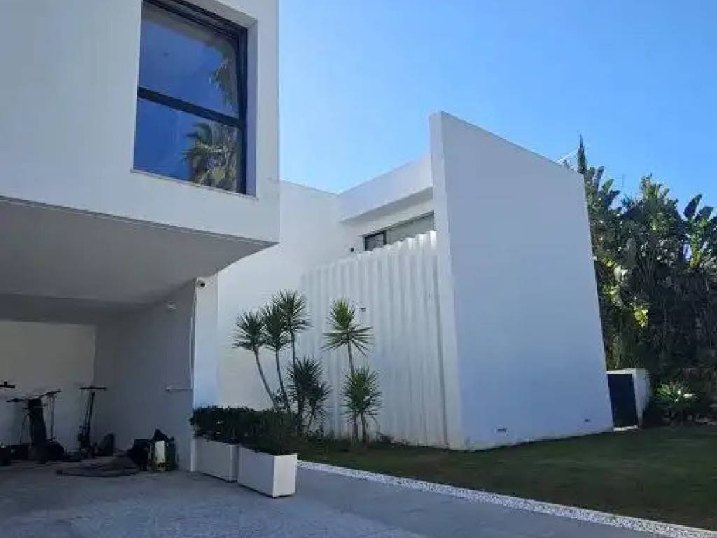 Maison 678 m² à San Roque