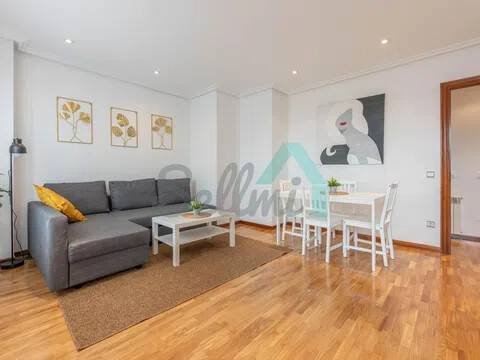 Piso de 80 m² en Oviedo