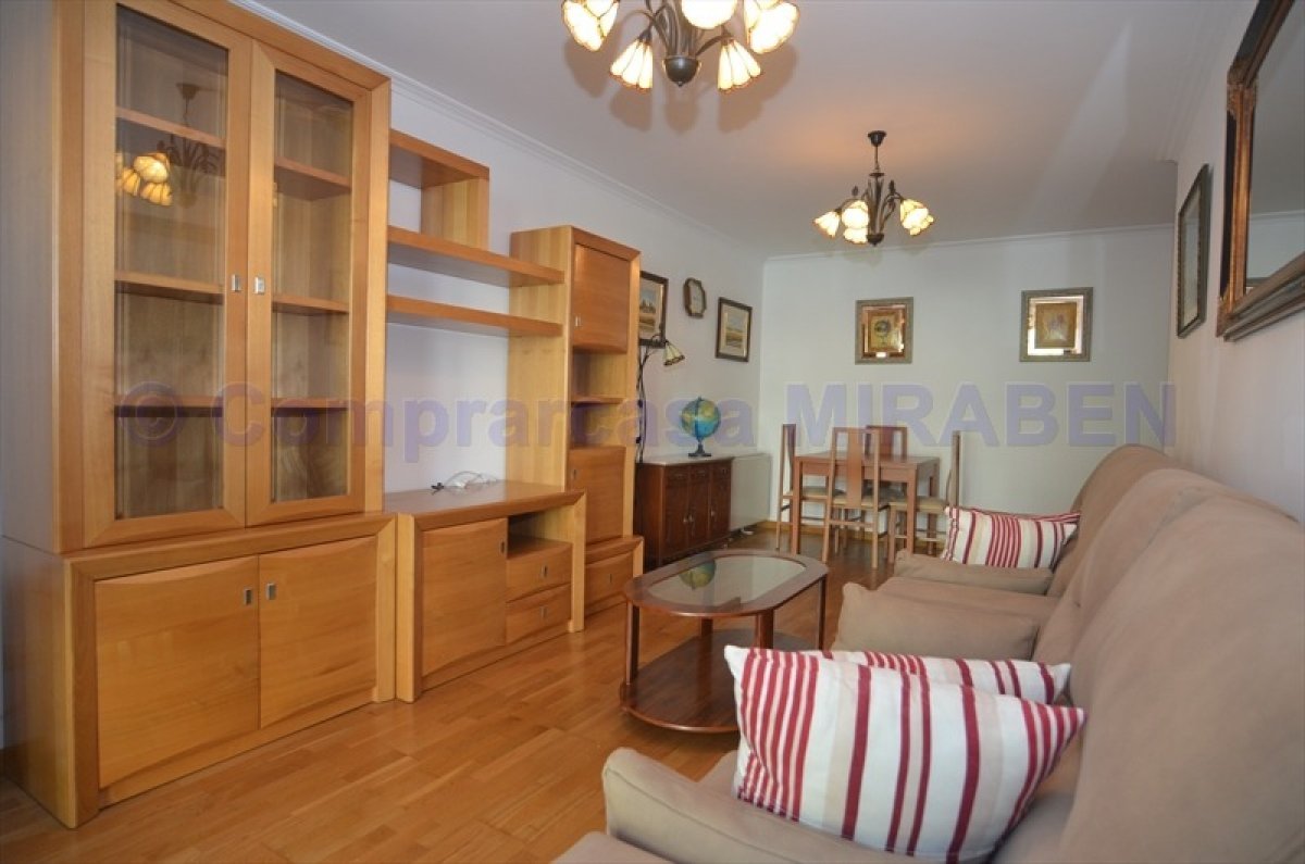 Piso de 90 m² en Boiro