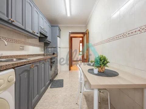 Piso de 80 m² en Oviedo
