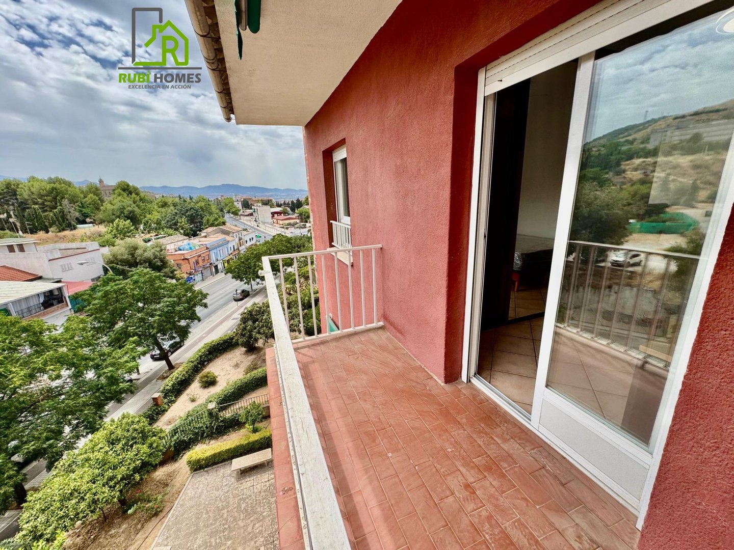 Piso de 90 m² en Granada