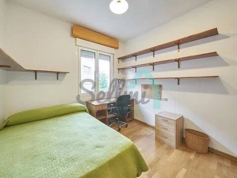 Piso de 106 m² en Oviedo