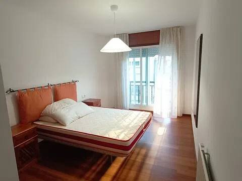 Piso de 90 m² en Pontevedra