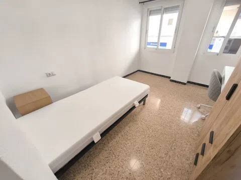 Habitación 100 m², Alcoy