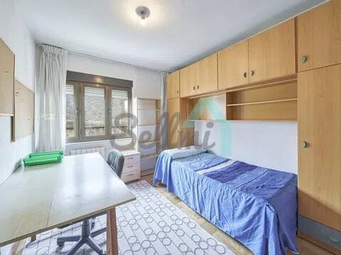 Piso de 86 m² en Oviedo