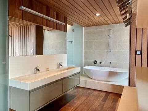 Casa de 496 m² en Vilaboa