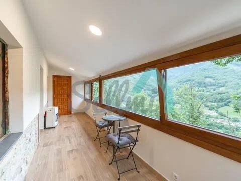 Casa de 100 m² en Mieres