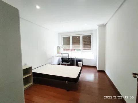 Piso de 180 m² en Oviedo