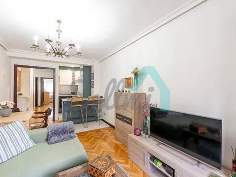 Piso de 57 m² en Oviedo