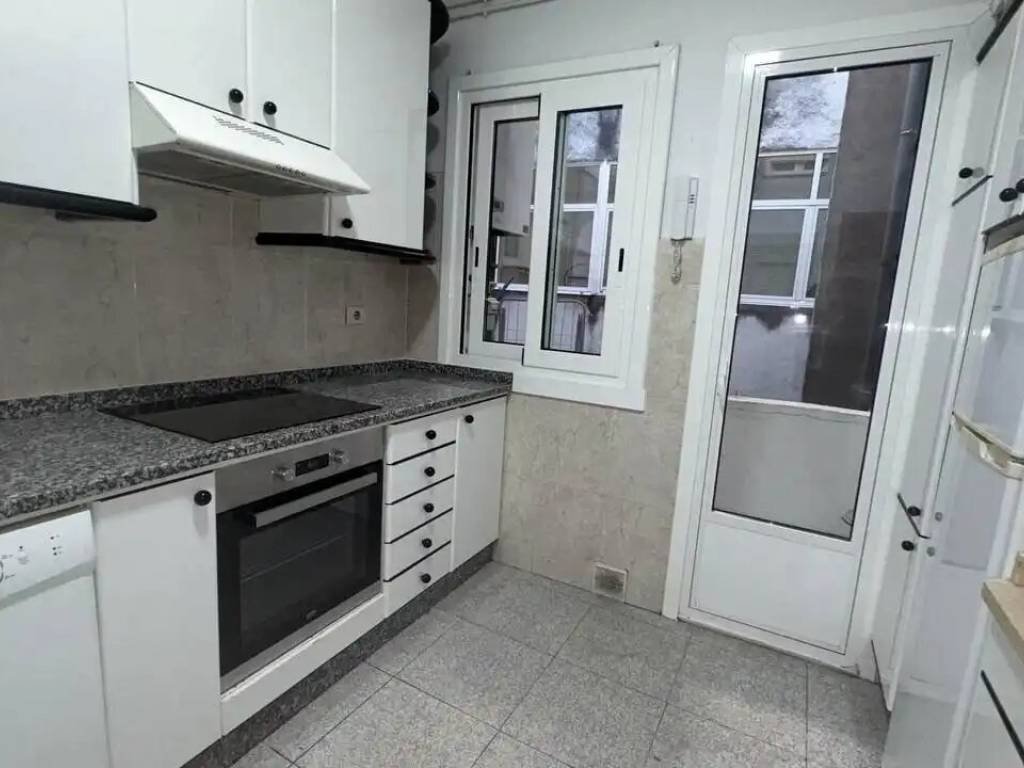 Piso de 95 m² en Ourense