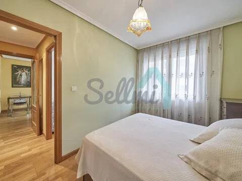Piso de 48 m² en Oviedo