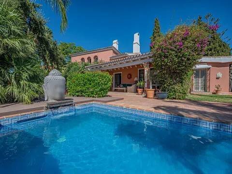 Casa de 438 m² en Marbella