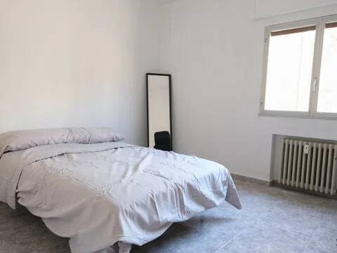Habitación 140 m², Lérida
