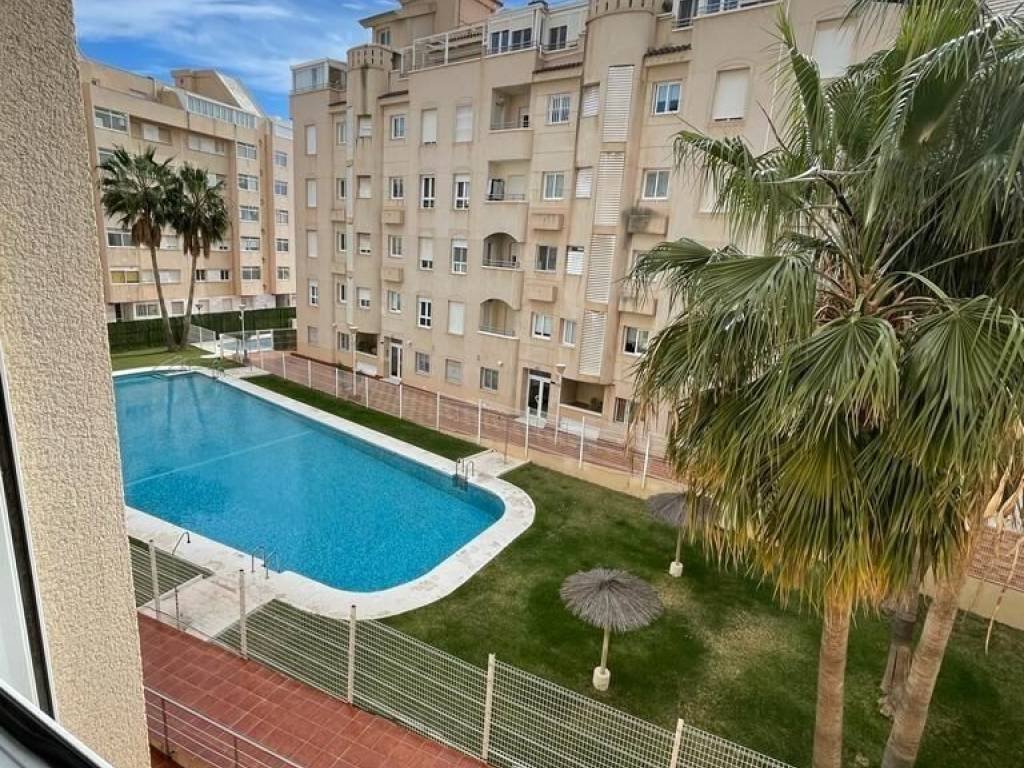 Piso de 136 m² en Roquetas de Mar