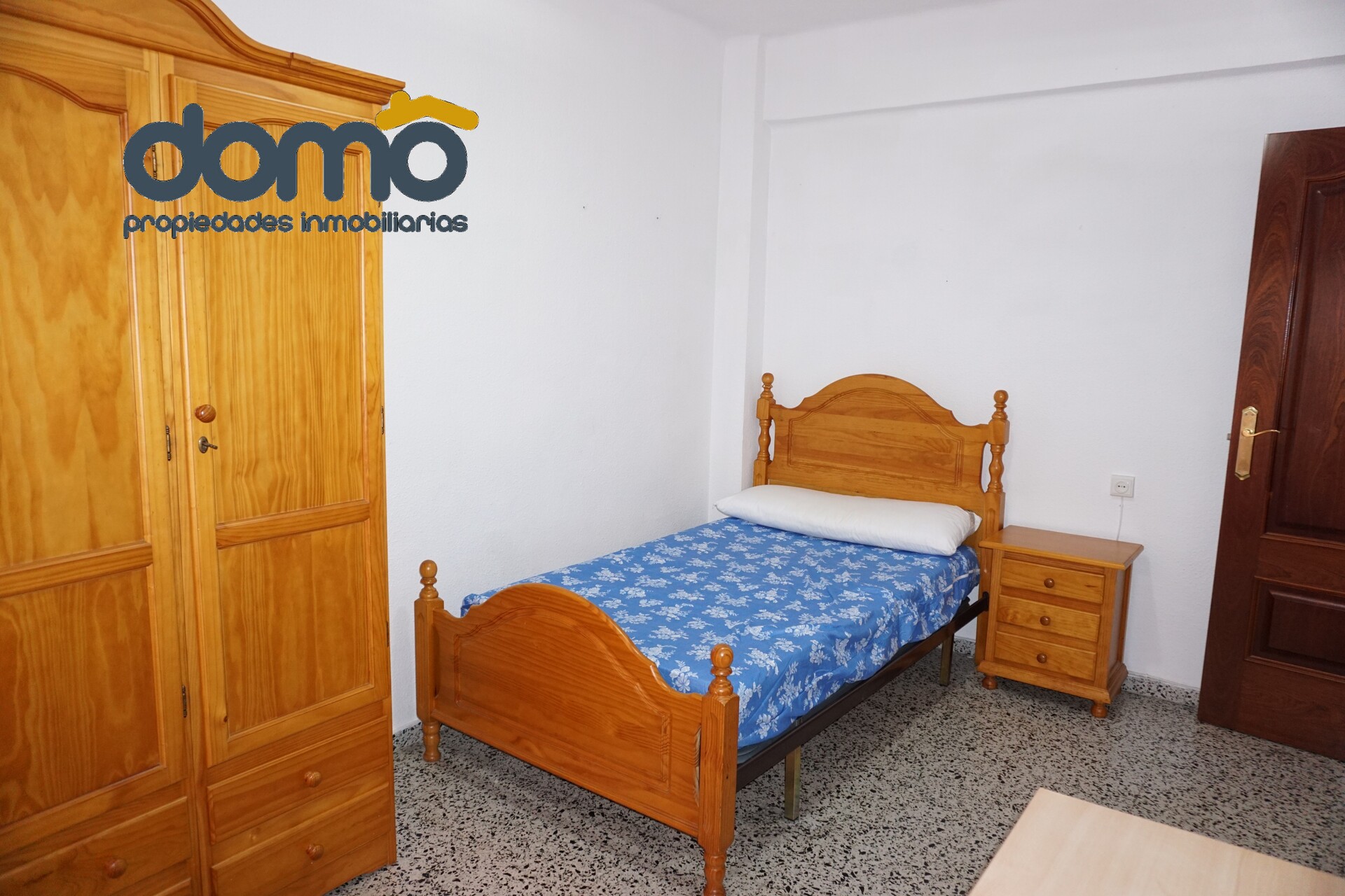 Piso de 90 m² en Granada