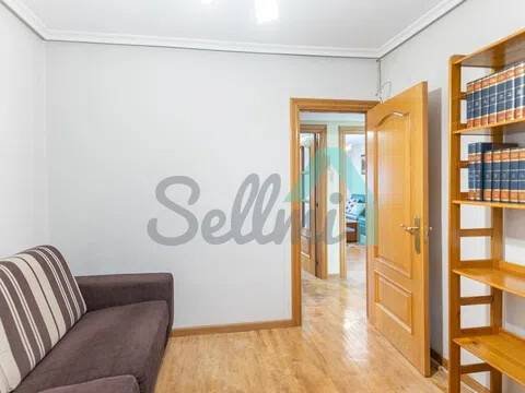 Piso de 80 m² en Oviedo