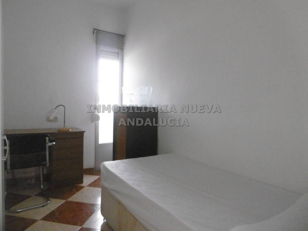 Pis de 100 m² a Almeria