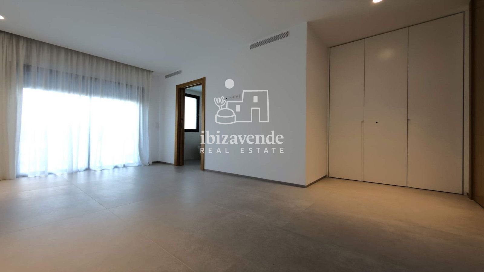 Дом 595 м² в Santa Eulària des Riu