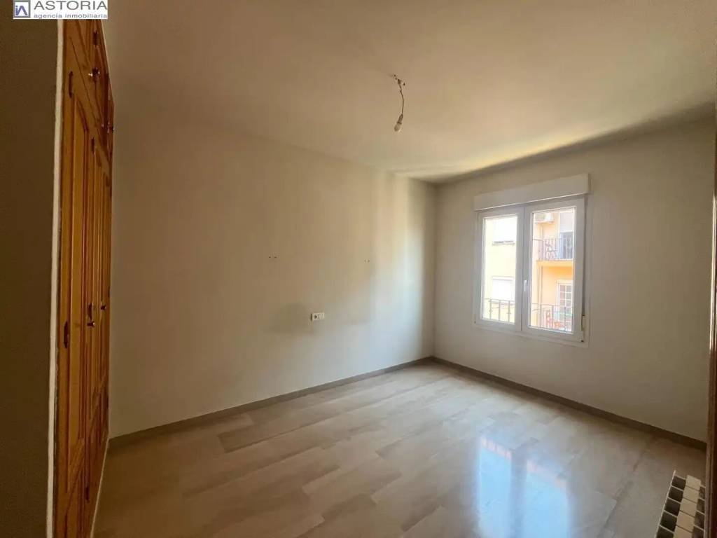 Piso de 120 m² en Granada