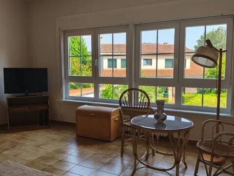 Casa de 280 m² en Oleiros